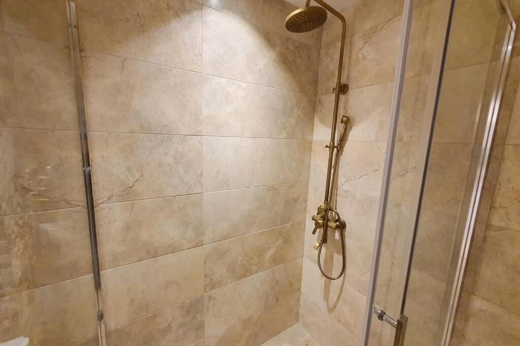 Luxury Green Apartment Pristina Buitenkant foto